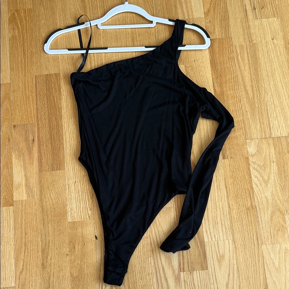 Black One-Shoulder Bodysuit
